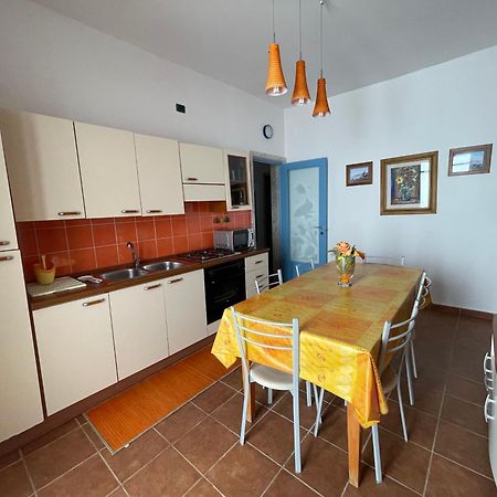 A Due Passi Dal Mare Villa Torre Lapillo Exterior foto