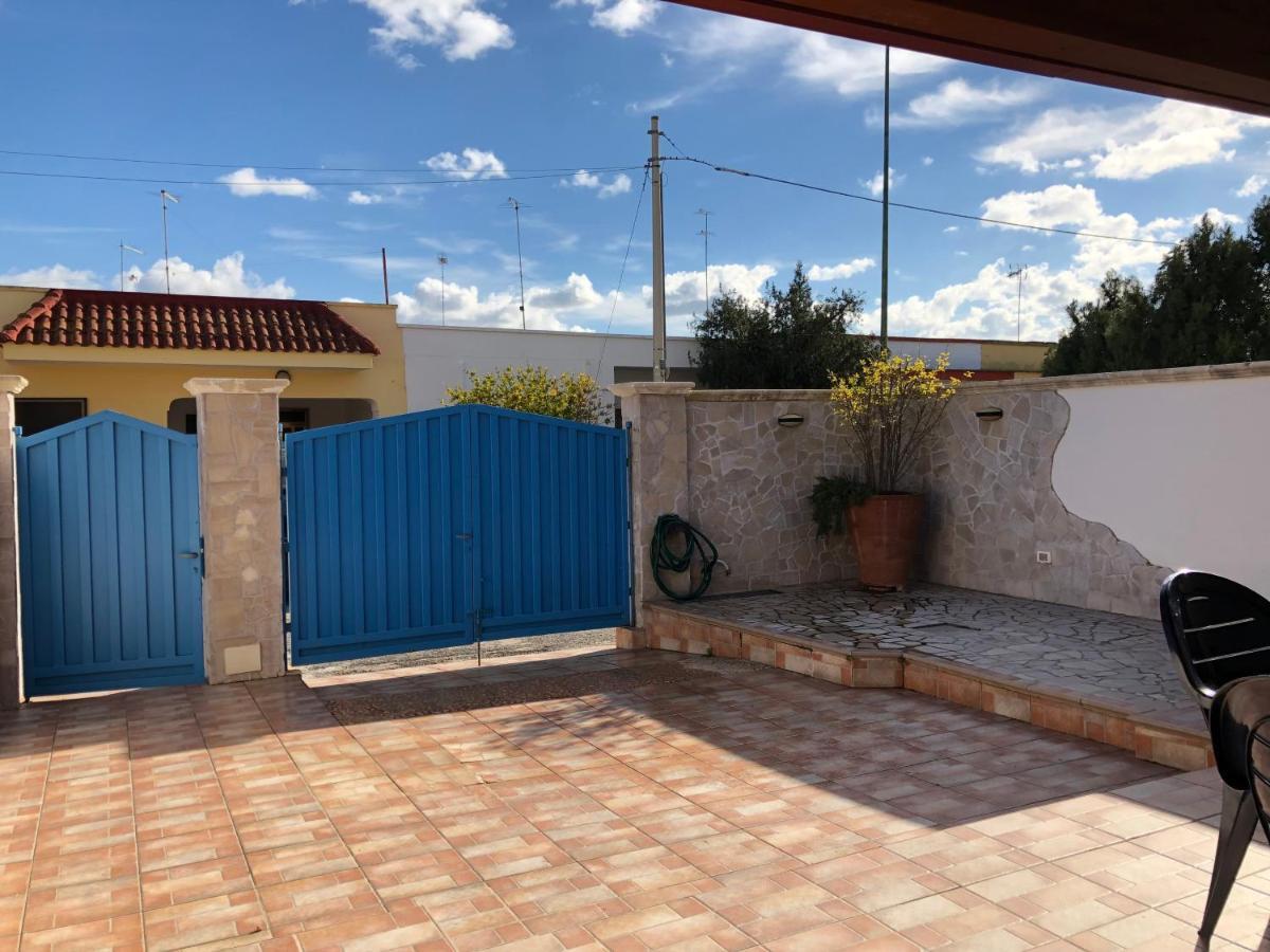 A Due Passi Dal Mare Villa Torre Lapillo Exterior foto
