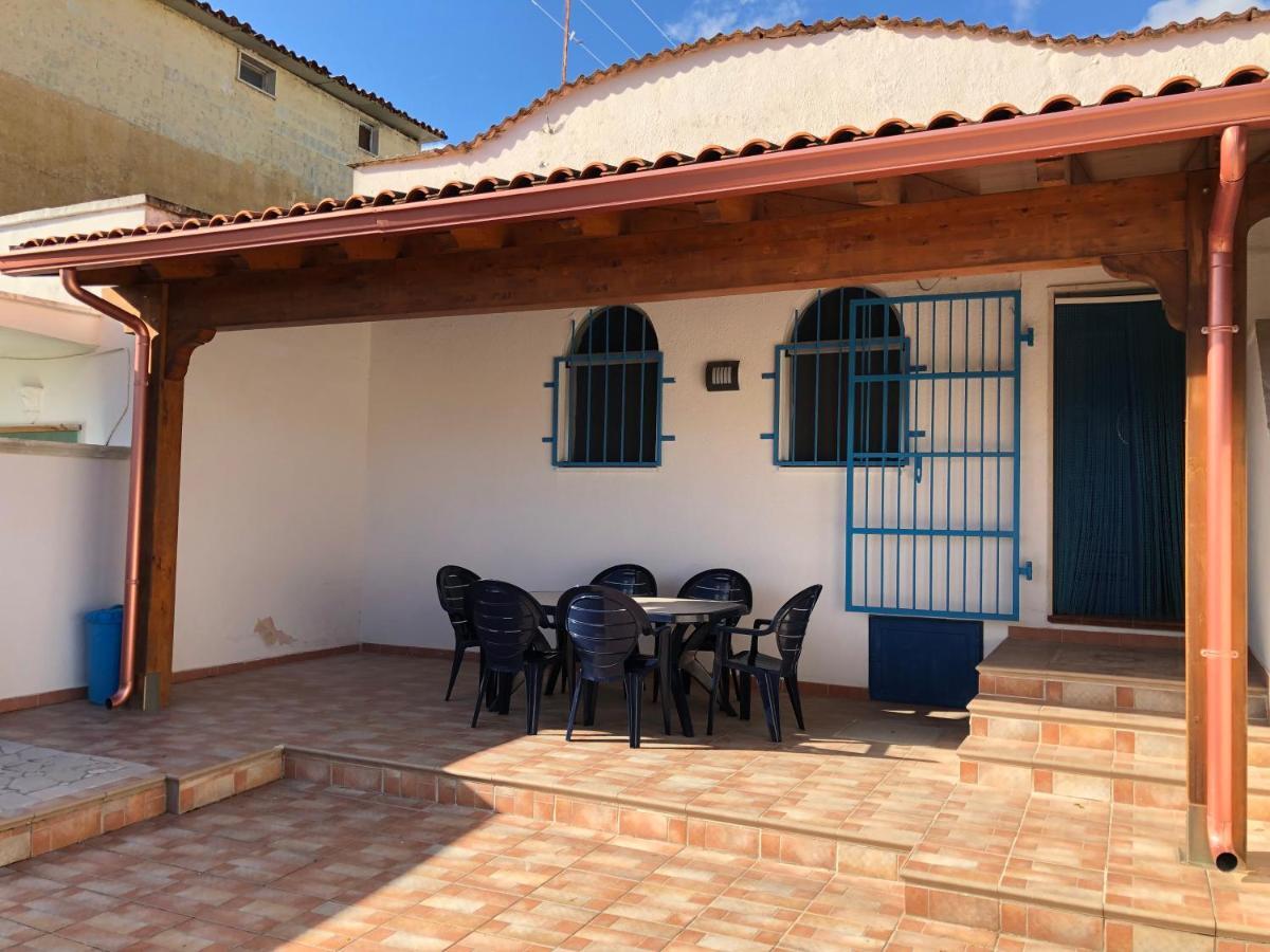 A Due Passi Dal Mare Villa Torre Lapillo Exterior foto